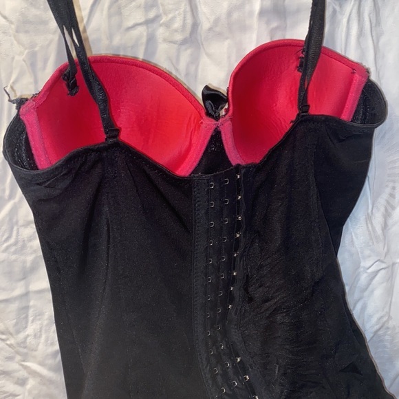 Ladies Pink and Black Corset from Spencer’s size small - Picture 7 of 9